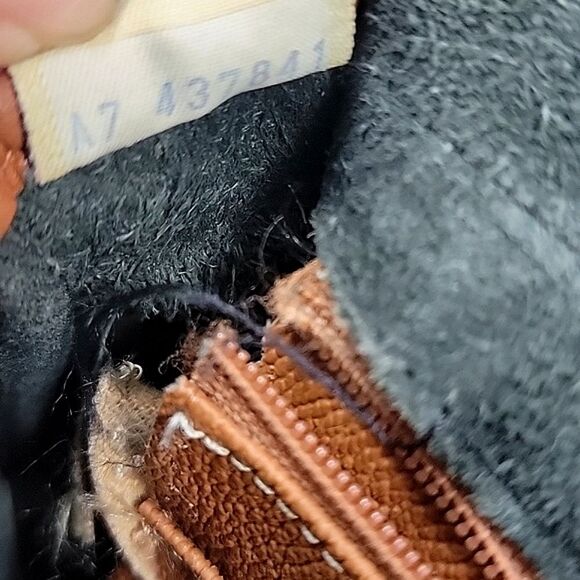 Dooney & Bourke Vintage Pebbled Leather Black Equestrian Cross-body Shoulder Bag - Picture 15 of 15